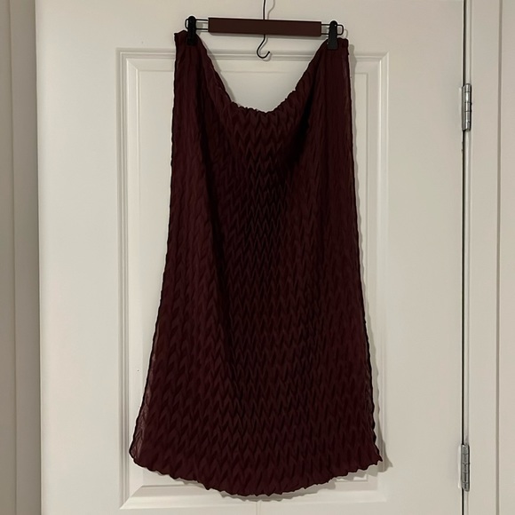 Maroon Wave Pattern Pressed Wrinkle Scarf - Picture 4 of 6